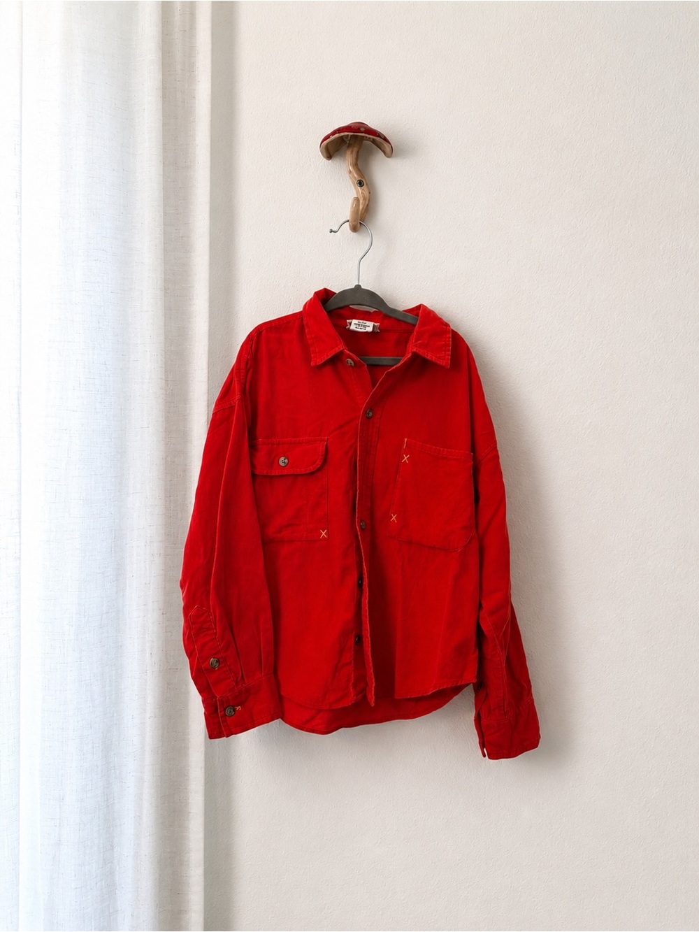 90s Vintage Great Connections Kids Red Corduroy Button-Down – Size Medium
